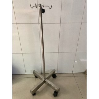Cây treo truyền dịch inox có bánh xe.