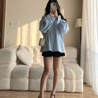 Áo Sơ Mi Kẻ Sọc Dài Tay Phối Cổ Trắng Form Rộng Thoáng Mát Tiểu Thư Điệu Đà