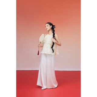 Áo Nữ Cổ Yếm Voan Hoa Xếp Tầng Dễ Thương - IZZY TOP -  GOÛT DE JUN