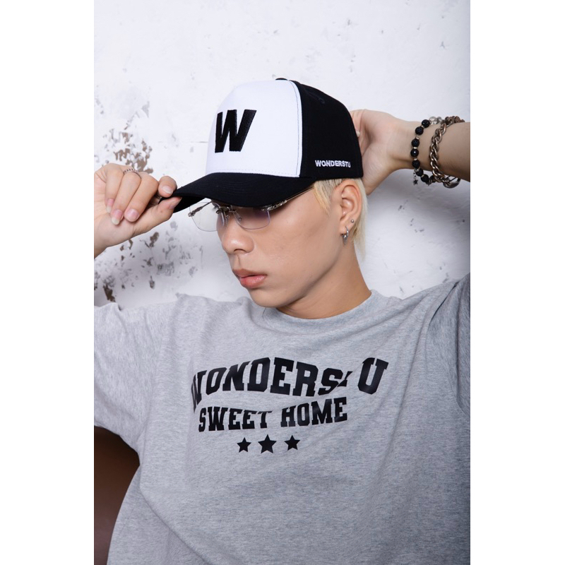 NÓN "TRUCKER HAT" W LOGO WONDERSTU