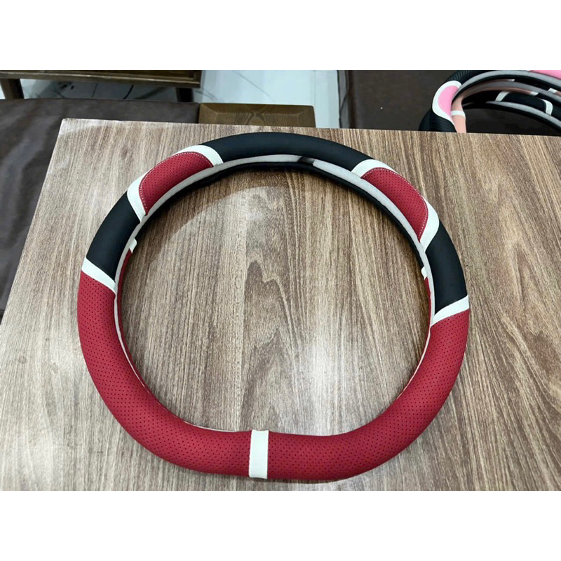 Bọc Vô Lăng Xe Điện Vinfast VF3 -VF6-VF7 dáng dcut thể thao tạo cảm giác nổi bật nội thất xe