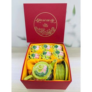 Hộp xi lót lụa đựng bộ ấm chèn, phụ kiện bộ ấm chén được in bằng nhũ vàng - Gốm Việt