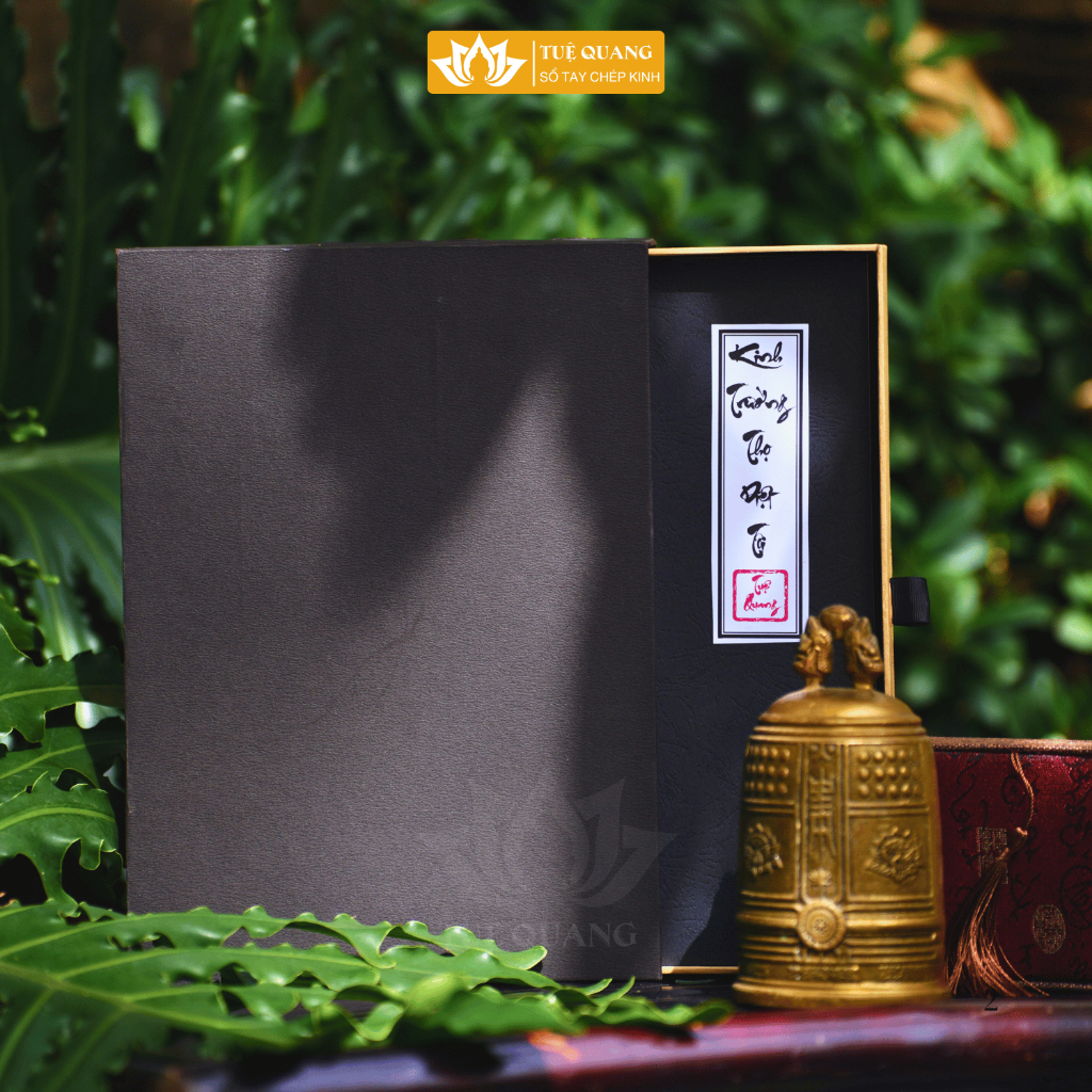 Sách - Sổ tay Chép Kinh Trường Thọ Diệt Tội In Mờ Giấy Cổ Cao Cấp A4, Thành Kính, Vở Cỡ Chữ Lớn
