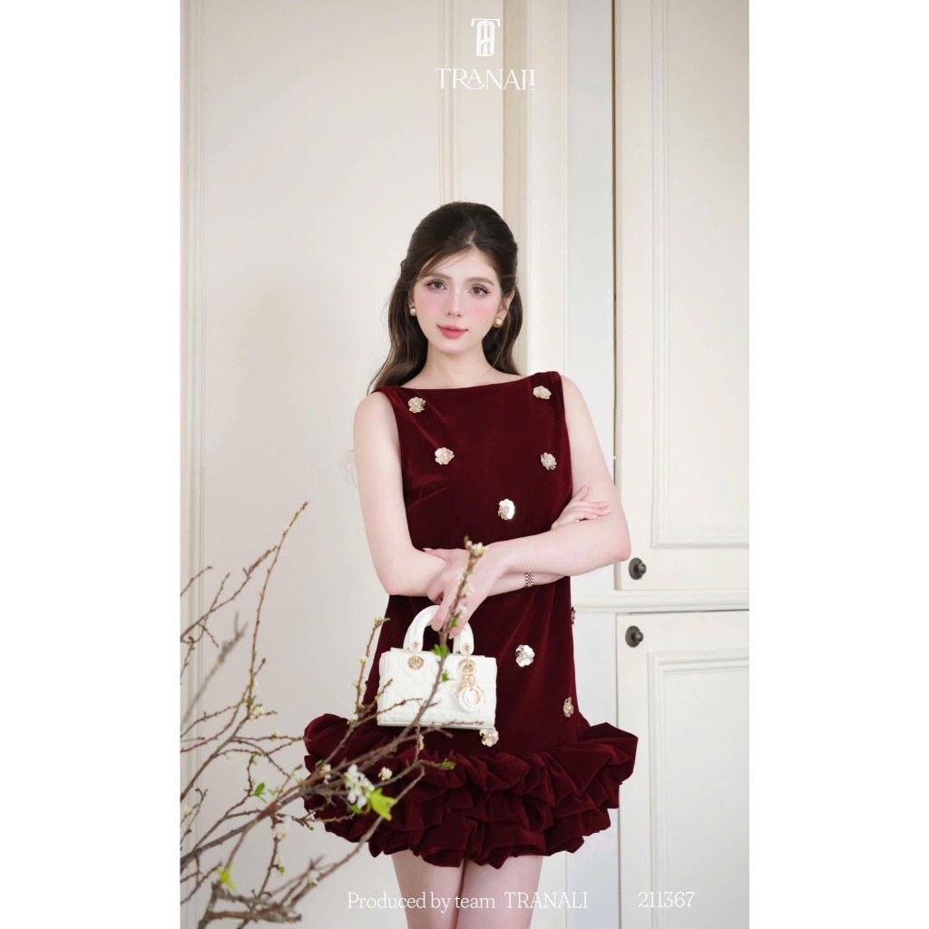 Đầm váy nữ sát nách đính đá phối chân váy bồng xoè,  đầm váy nữ cổ thuyền from suông phối váy ngắn bồng sang chảnh