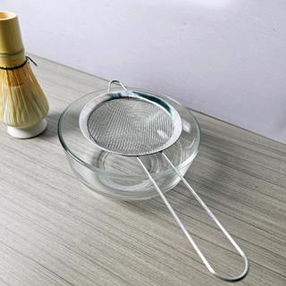 Trọn bộ dụng cụ đánh matcha gồm chổi chasen, giá đỡ chổi chasen, bát đánh matcha, rây bột matcha inox, dùng pha chế
