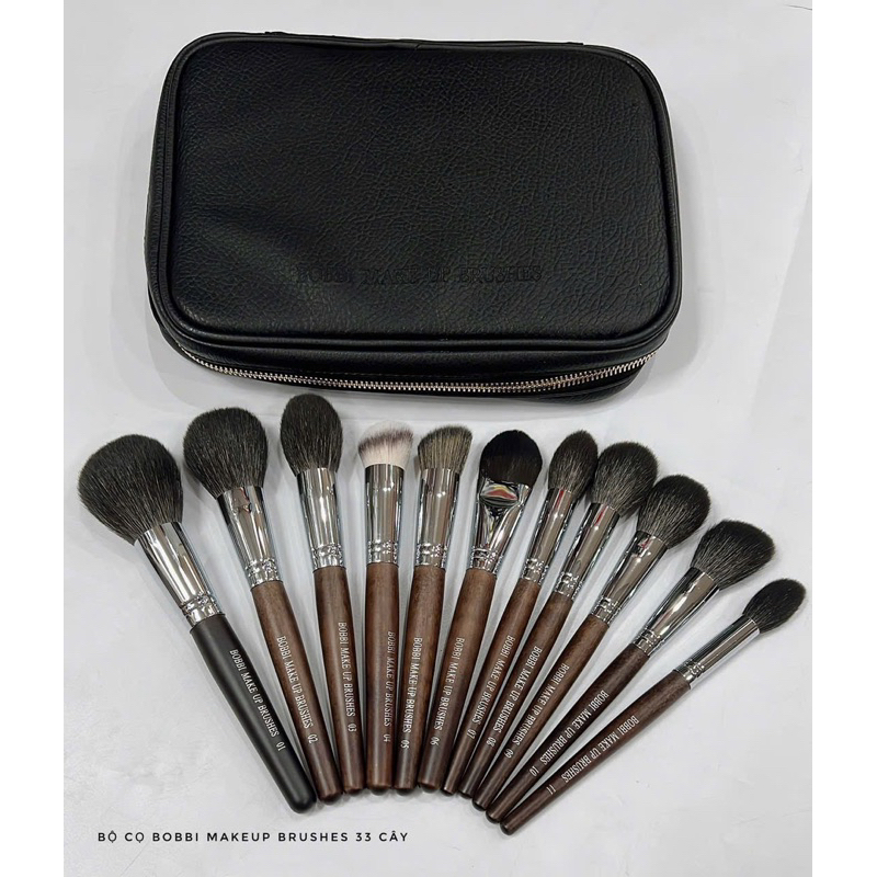 Bộ cọ Bobbi Brown 33 cây, cán nâu. SP chuyên dụng cho make up cô dâu chuyên nghiệp. Lông cọ cực mịn màng, bám phấn.