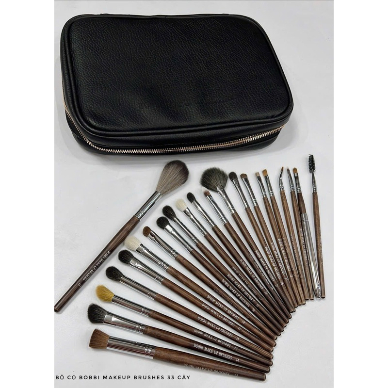 Bộ cọ Bobbi Brown 33 cây, cán nâu. SP chuyên dụng cho make up cô dâu chuyên nghiệp. Lông cọ cực mịn màng, bám phấn.