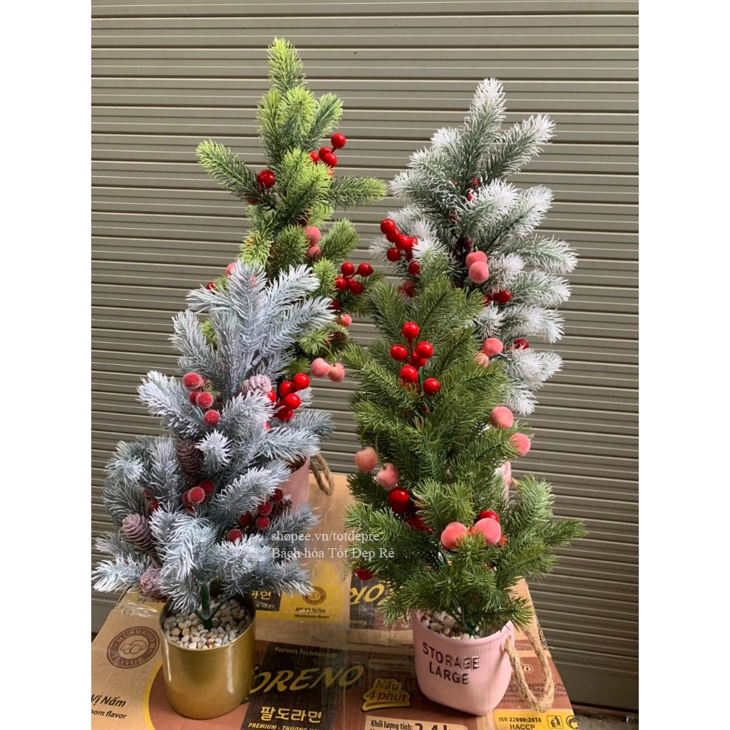 Cây thông mini để bàn lá PE  giống thật gắn nhiều chi tiết đẹp trang trí Noel Giáng Sinh
