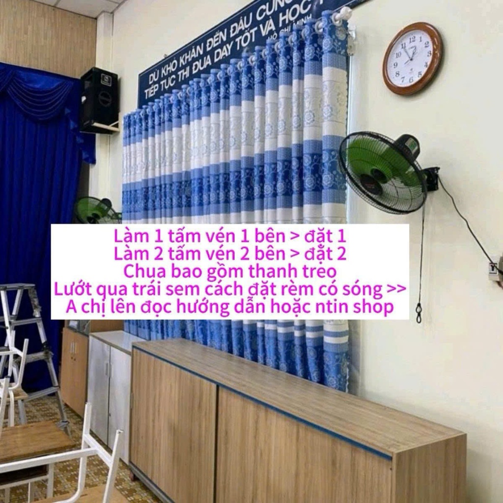 Gấm hoa văn màu xanh , giá của 1 tấm rèm căng thẳng ( chua bao gồm thanh treo) vải polyster 2 lớp cản nắng 70% thích hợp