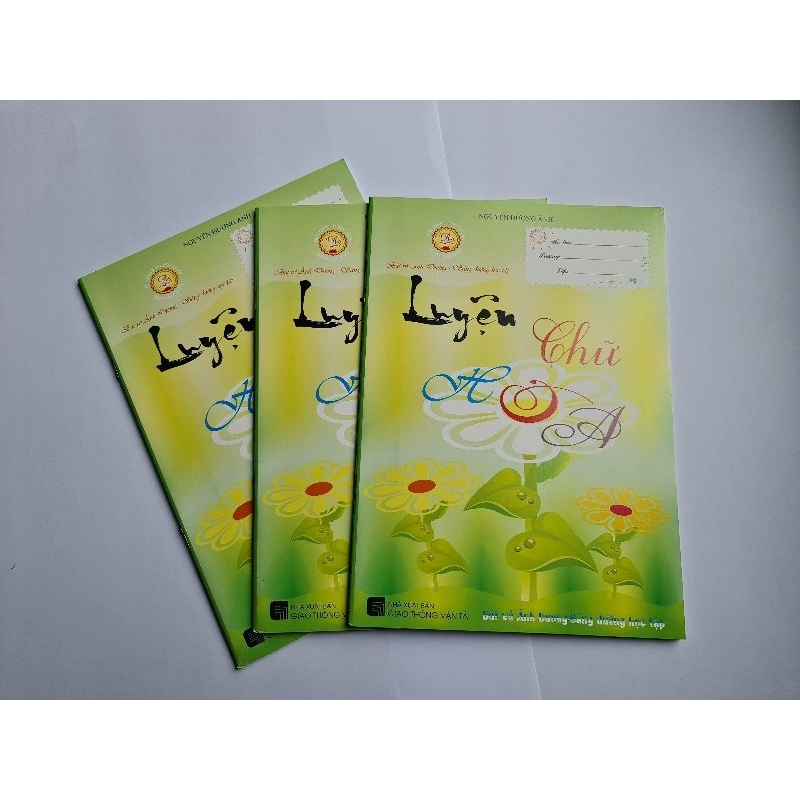 Combo 4 Quyển Vở Mẫu Chữ Đứng - Nghiêng - Hoa