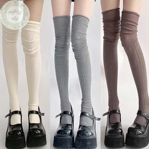 Tất Qua Gối Nhiều Màu Sắc Tha Hồ Cho Chị Em Lựa Chọn Để Phối Đồ Cực Xinh Cực Quyến Rũ Là Chiếc Tất Nên Có Trong Tủ