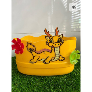 Chậu tái chế. 1 Chậu trồng cây vẽ bằng sơn , rửa nước được . Nhóm 2