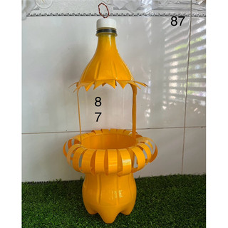 Chậu tái chế. 1 Chậu treo trồng cây. màu bằng sơn xịt,  rửa nước được. Nhóm 7