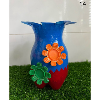 Chậu tái chế. 1 Chậu trồng cây. Màu bằng sơn xịt,  rửa nước được. Nhóm 8