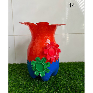 Chậu tái chế. 1 Chậu trồng cây. Màu bằng sơn xịt,  rửa nước được. Nhóm 8