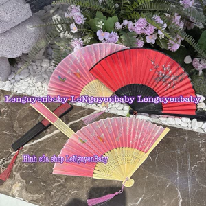 Quạt vải cầm tay truyền thống - Quạt vải nang tre, hình thêu sử dụng chung với bộ bà ba ngày tết