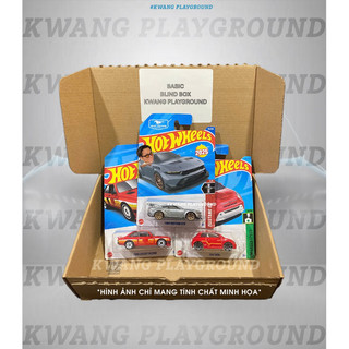 Kwang Playground - Random Blind Box 3 xe mô hình Hot Wheels basic (không chọn mẫu, card xe) có tỉ lệ ra xe hiếm