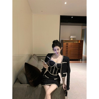 Set dạ tweet bộ ba món áo khoác croptop có đệm vai áo ống có lót ngực chân váy ngắn hách dáng có quần bảo hộ sang chảnh