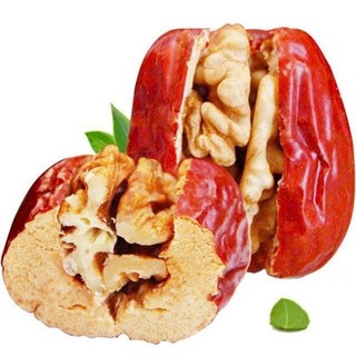 Táo đỏ Tân Cương kẹp hạt Óc Chó Đắc  Lắc ,món ăn vặt healthy đã ngon và bổ,hàng mới,giá rẻ,date xa