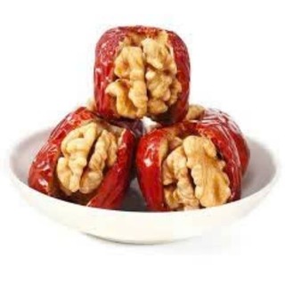 Táo đỏ Tân Cương kẹp hạt Óc Chó Đắc  Lắc ,món ăn vặt healthy đã ngon và bổ,hàng mới,giá rẻ,date xa