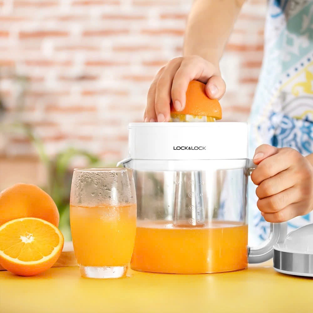 Máy vắt cam LocknLock Squeezer EJJ241 dung tích 1.2L, Công Suất 40W, màu Trắng - K-MALL