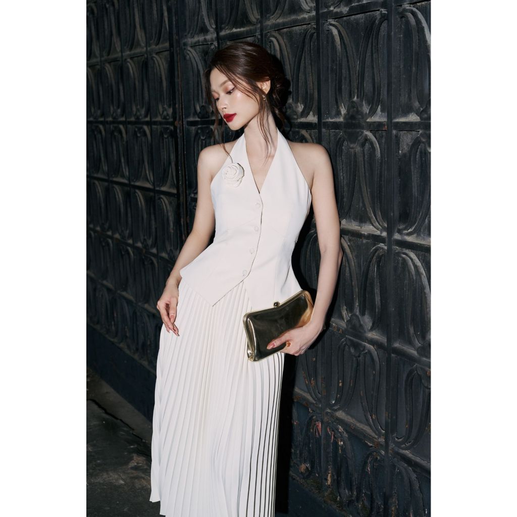 Vella Fashion set áo peplum cổ yếm phối chân váy dập ly VA24126 VV24127