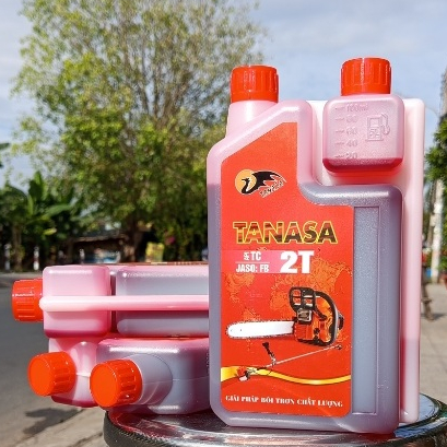 Nhớt 2 Thì ít khói TANASA 1L, nhớt màu đỏ, bình 2 nắp, tỉ lệ pha xăng thấp 1:50 - giúp động cơ 2T khởi động dễ dàng