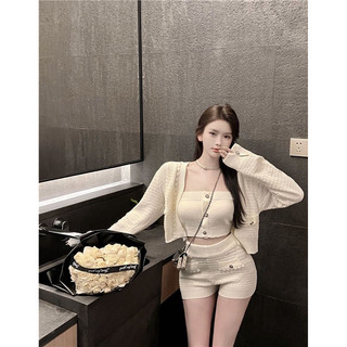 Set bộ len 3 món đồ Jennie gồm áo khoác croptop tay dài áo quây phối quần short