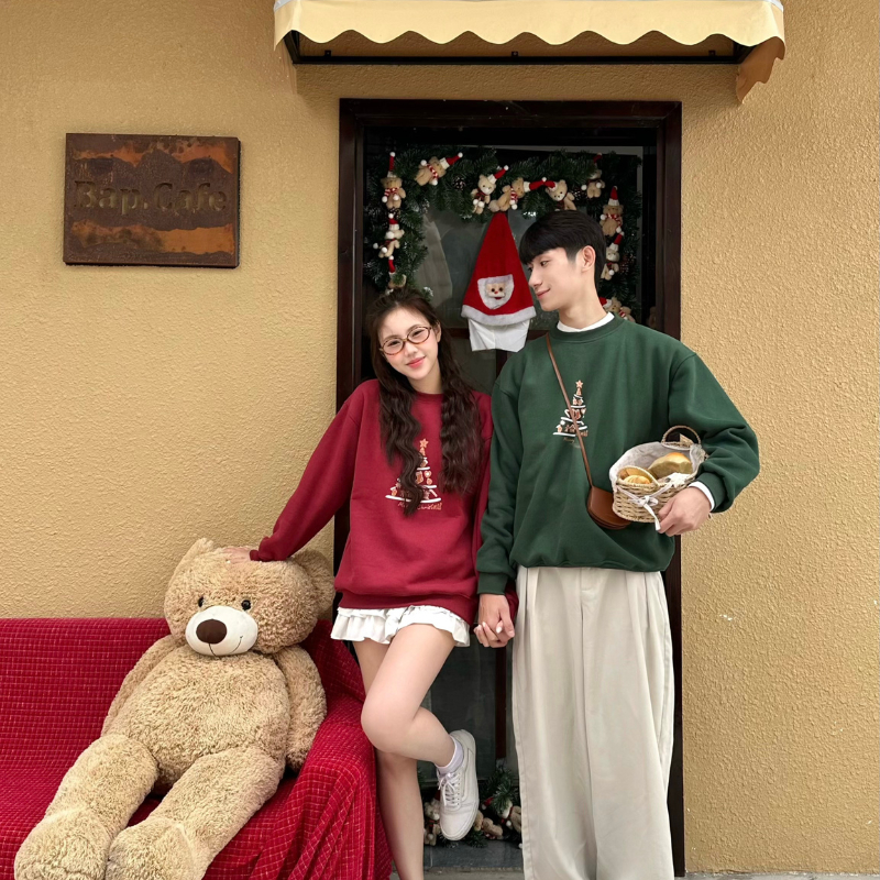 Áo sweater đôi phong cách trẻ trung năng động