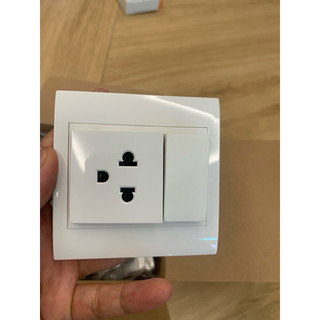 WS012 +WGSM16EA - BÔ CÔNG TẮC Ổ CẮM  16A-HAGER
