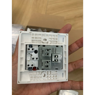WS012 +WGSM16EA - BÔ CÔNG TẮC Ổ CẮM  16A-HAGER