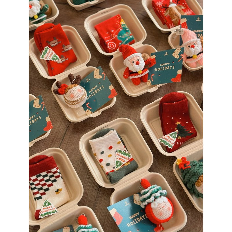 [KÈM THIỆP] Set Quà Tặng Combo Bento Box Giáng Sinh Móc Khoá Và Vớ Noel Giáng Sinh Quà Tặng Handmade Made by Haste