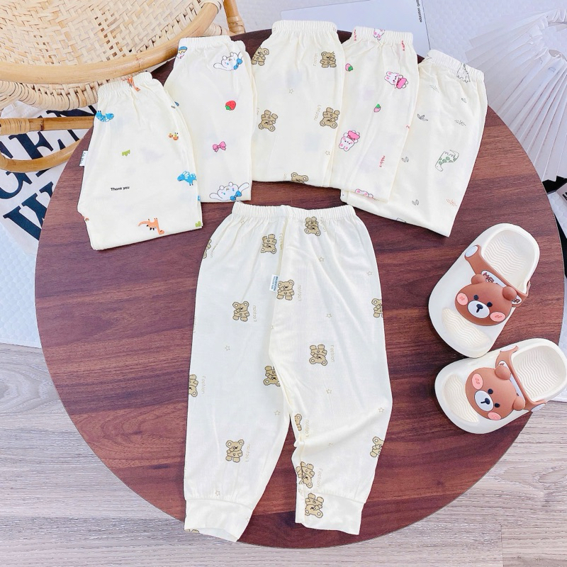 Combo 5 quần dài thun lạnh petit nền kem aki cho bé từ 3 đến 14kg