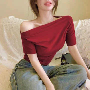Áo trễ vai nữ dáng ngắn kiểu tay cánh dơi màu đỏ hot, Áo croptop trễ vai cánh dơi nữ Ozenka ENTYTY