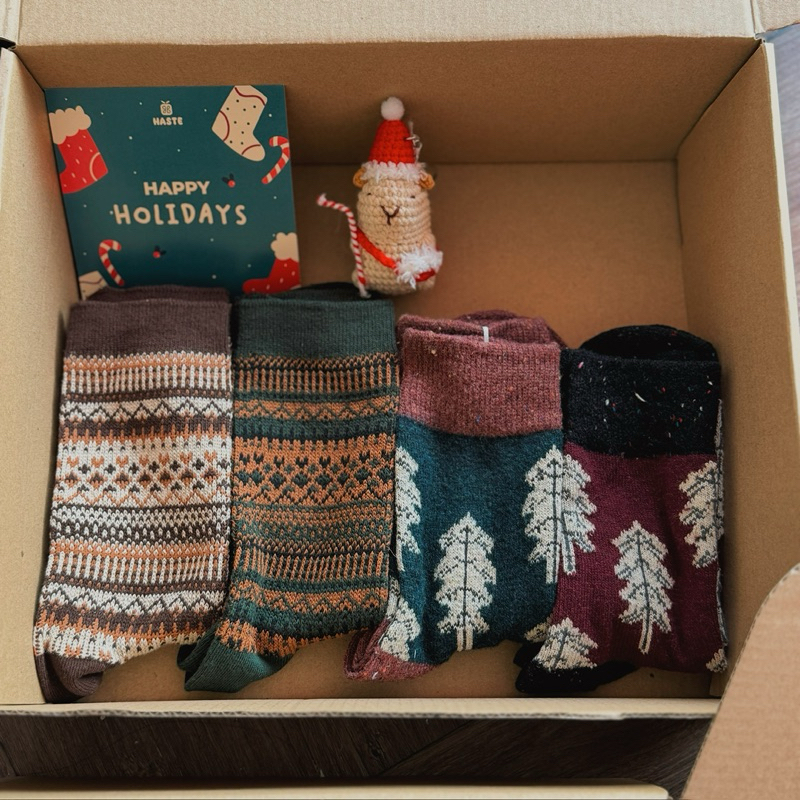 [KÈM hộp+thiệp] Set Combo Vớ Và Móc Khoá Cổ Cao Giáng Sinh Noel Hoạ Tiết Thổ Cẩm Chất Co Giãn Tặng Bạn Bè Người Thân