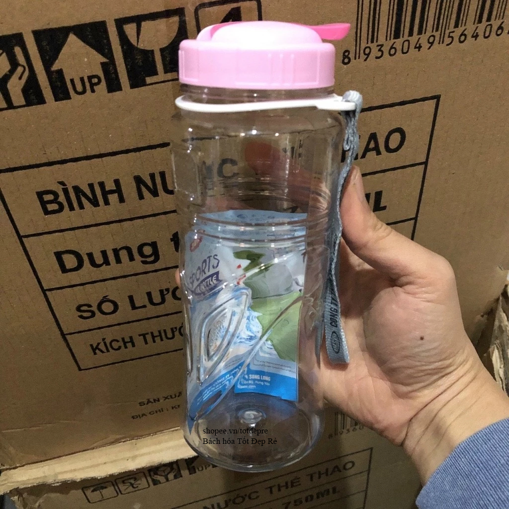 Bình nước nhựa thể thao có quai cho học sinh hiệu Duy Tân hàng Việt Nam chất lượng cao