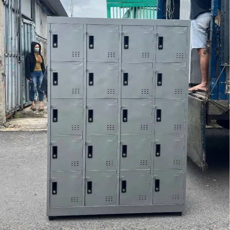 Tủ hồ sơ sắt locker 24 cửa có khóa an toàn.