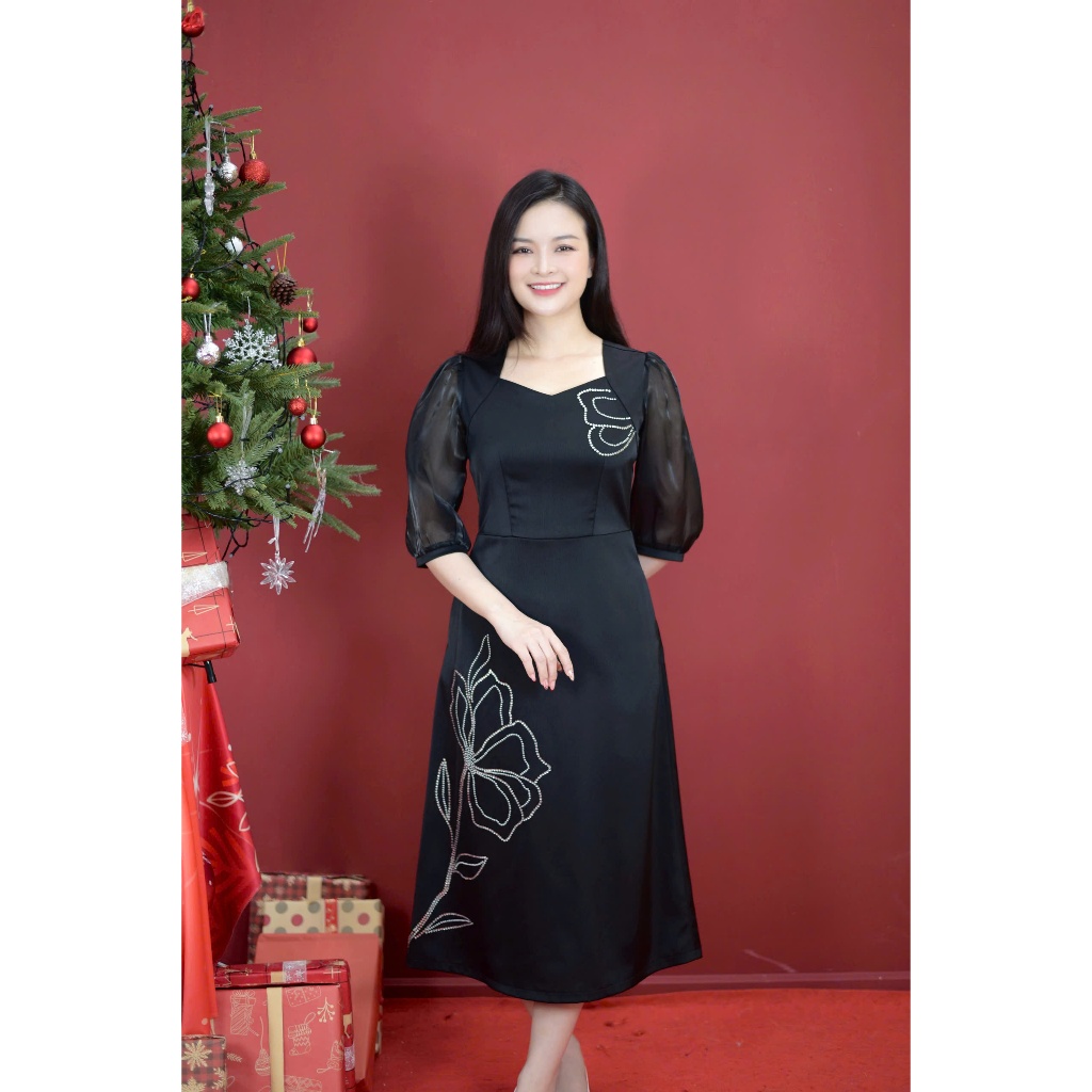Ảnh Đầm xòe trung niên cho mẹ - Cổ vuông tim đính đá tay lỡ - Màu Đen - TTV Store thời trang nữ TTV1810 1