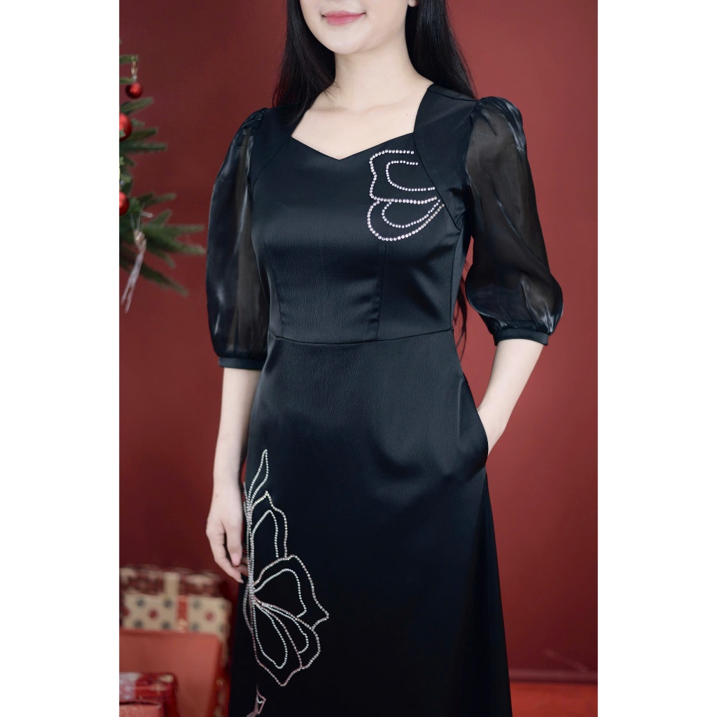 Ảnh Đầm xòe trung niên cho mẹ - Cổ vuông tim đính đá tay lỡ - Màu Đen - TTV Store thời trang nữ TTV1810 2