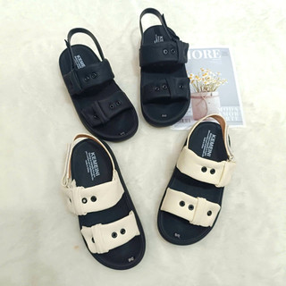 Giày Sandal nữ IGU hai quai lỗ cao 3cm mút mềm êm chân phong cách Hàn Quốc