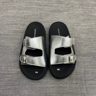 Dép Nữ Đế Xuồng 3cm Cao Cấp,Dép 2 Quai Da Mềm Đính Khoá Dễ Thương Phong Cách Hàn Quốc.