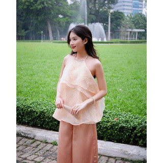 Áo Nữ Cổ Yếm Voan Hoa Xếp Tầng Dễ Thương - IZZY TOP -  GOÛT DE JUN