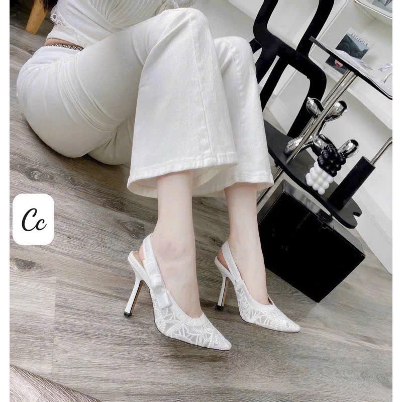 Sandal Ren 9F qccc fullbox ( from to khách lùi 1 size )
