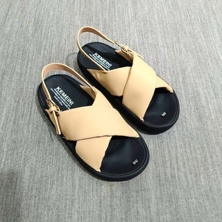 Sandal nữ IGU hai quai Chéo cao 3cm mút mềm êm chân quai may chắc chắn phong cách Hàn Quốc.