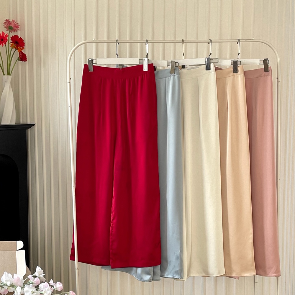 BLEUBIRD Quần áo dài dáng suông các màu