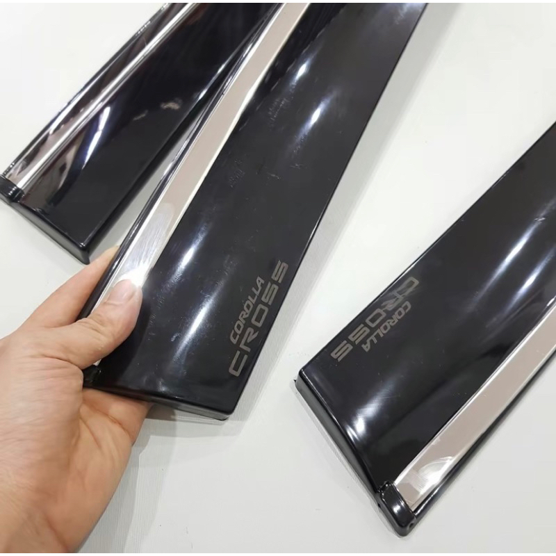 Vè che mưa chỉ inox xe Toyota Corolla Cross 2020-2025 chất liệu nhựa ABS cao cấp