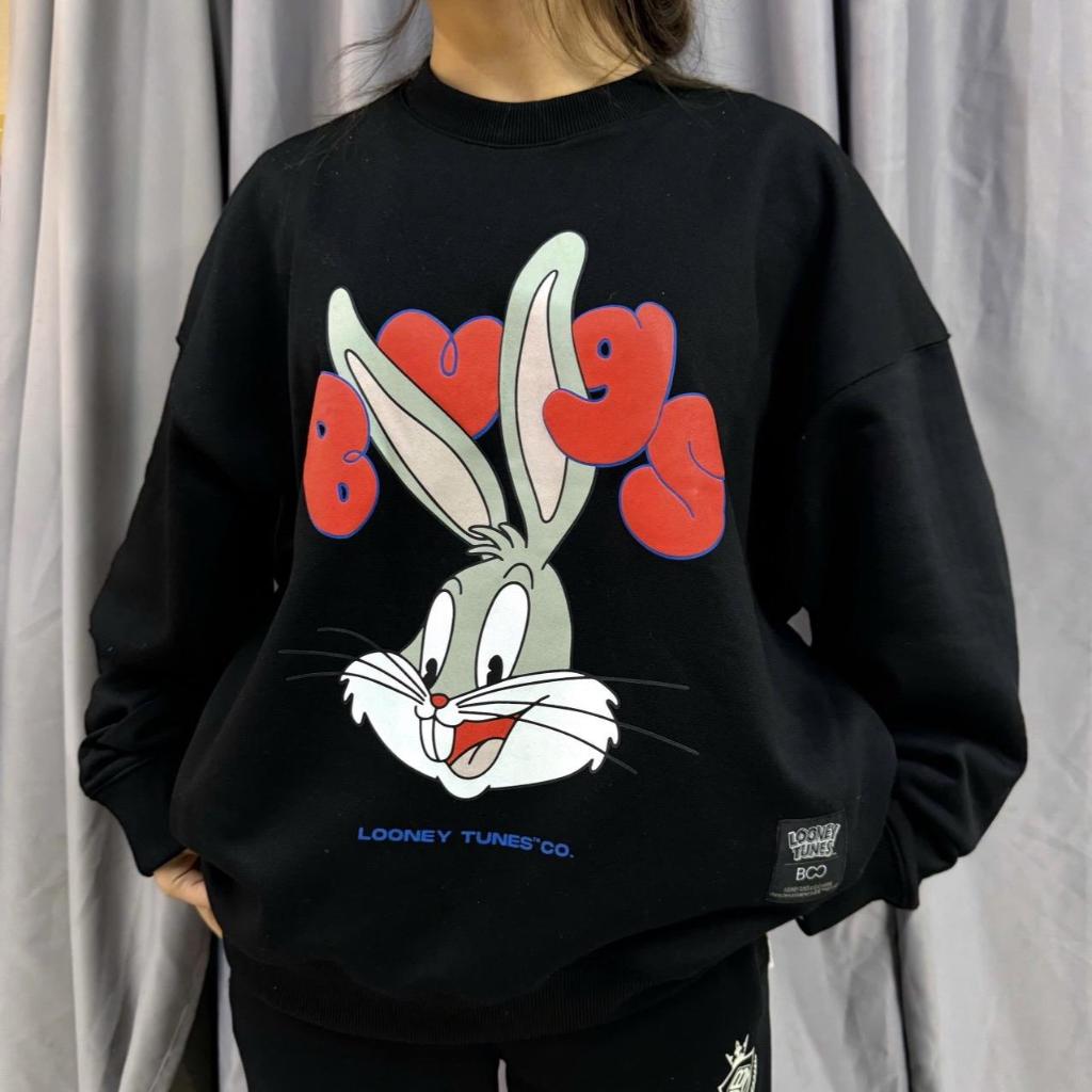 Áo Nỉ Không Mũ BOO Overfit Chất liệu Nỉ da cá In Hình Bugs Bunny Looney Tunes Hoạt hình