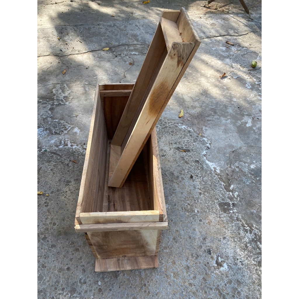 Thùng vật tư dụ ong nội địa rừng và ruồi chất liệu gỗ miền tây thích hợp cho việc nuôi ong