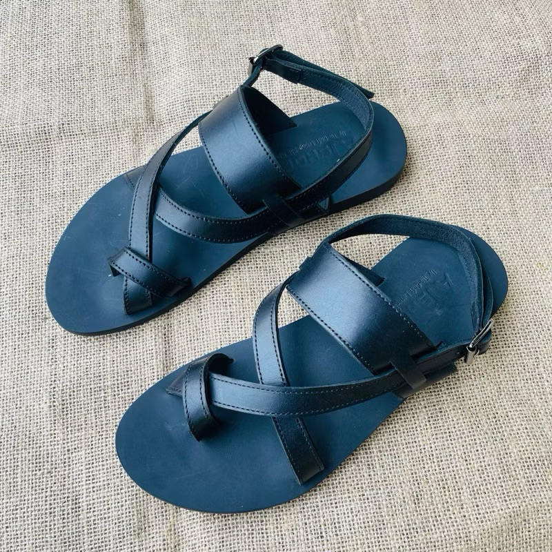 Giày Sandal Nam Nữ Đế Mềm Mại, Chống Trượt Được - Chịu Nước Thoải Mái, Dễ Dàng Làm Sạch Size 35-45
