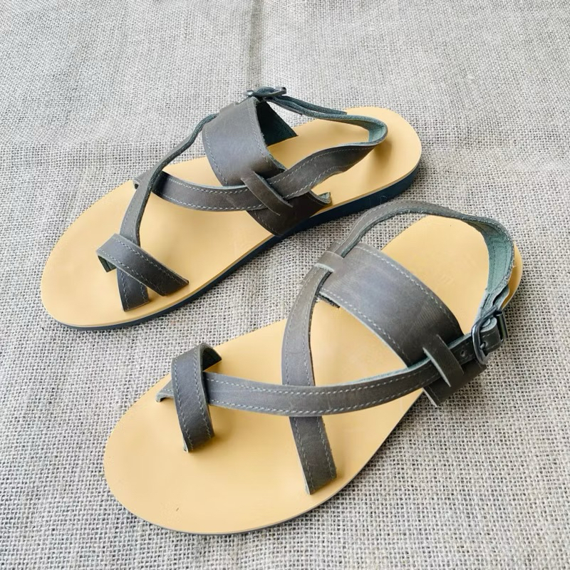 Giày Sandal Nam Nữ Đế Mềm Mại, Chống Trượt Được - Chịu Nước Thoải Mái, Dễ Dàng Làm Sạch Size 35-45